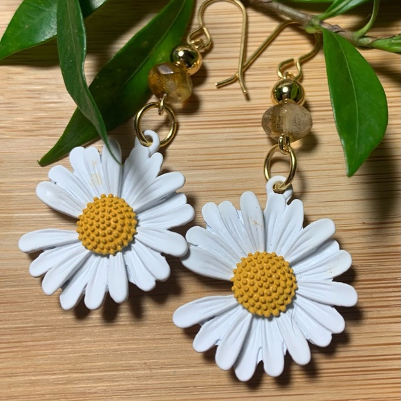 Sweet Daisy/Tourmaline/10k gf ball earrings - Picture 3 of 7